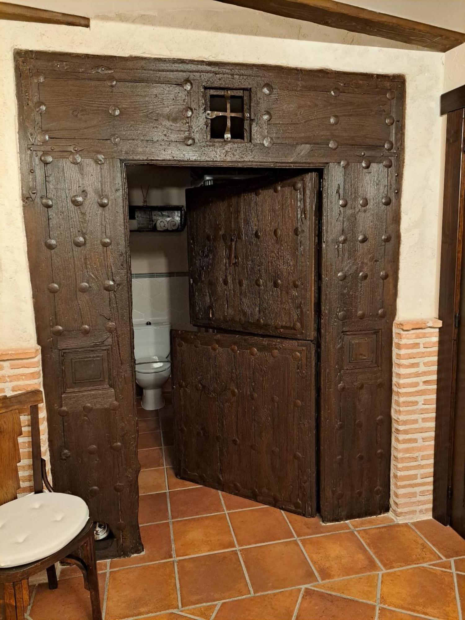 Casa Rural La Bodega, Ofrece Cata De Vino Gratis Horche Buitenkant foto