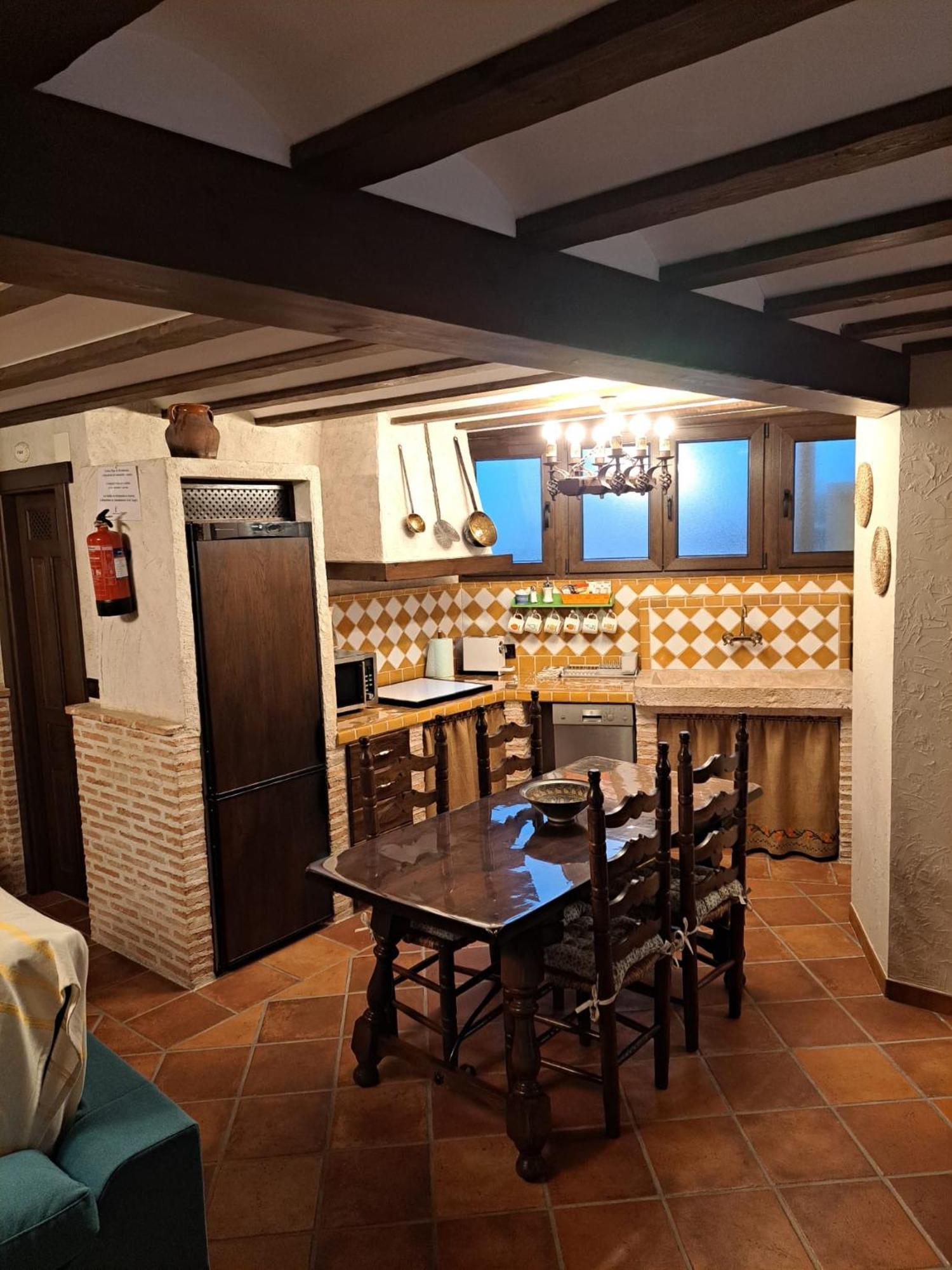 Casa Rural La Bodega, Ofrece Cata De Vino Gratis Horche Buitenkant foto